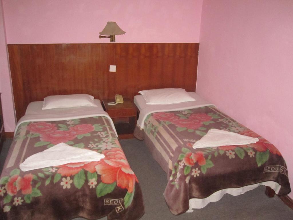 Tasi Dhargey Inn كاتماندو الغرفة الصورة